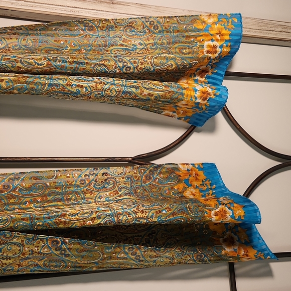 Floral and Paisley Scarf 13"x 65" - Picture 4 of 5